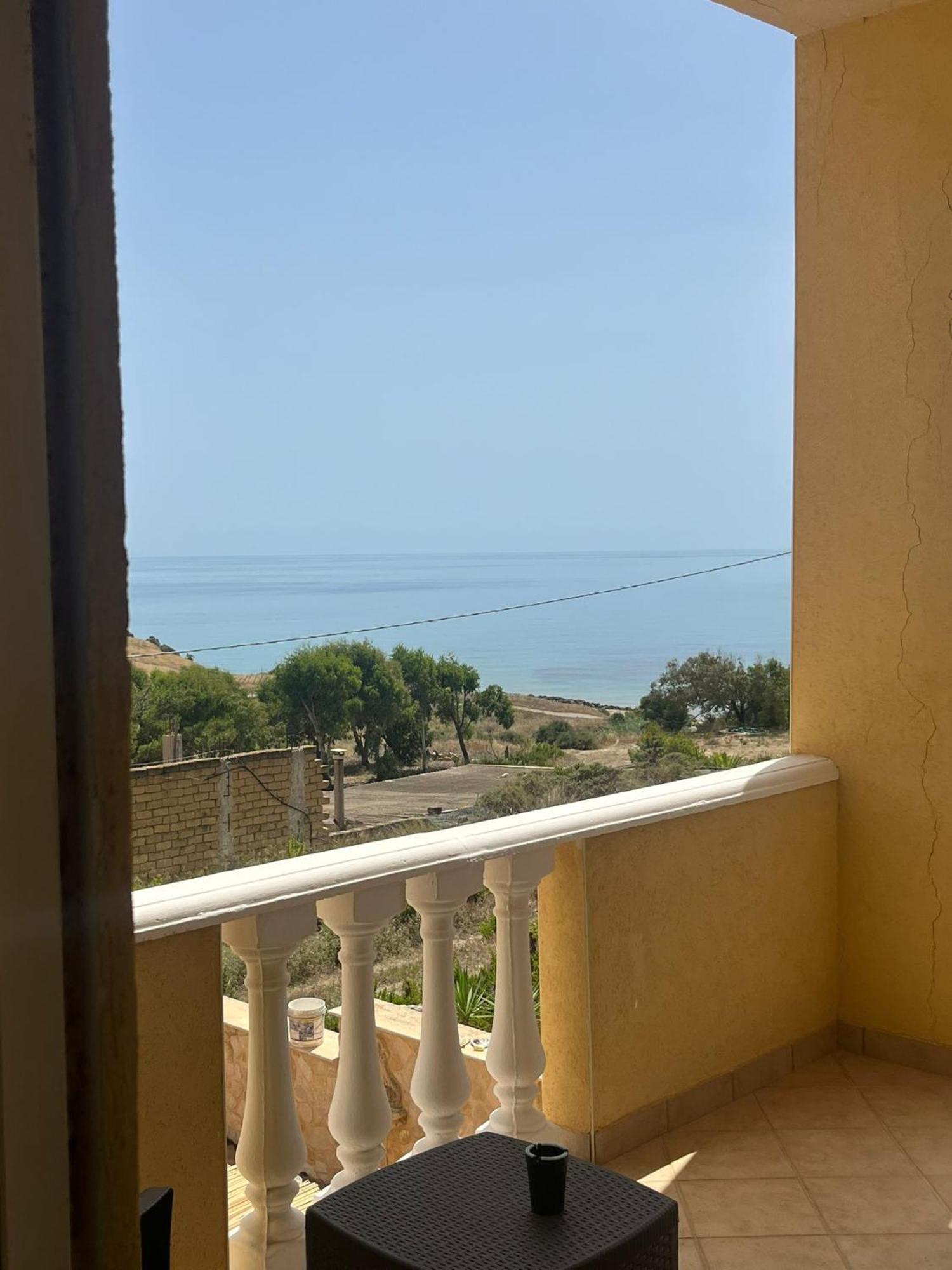 Al Faro Bed & Breakfast Realmonte Ngoại thất bức ảnh