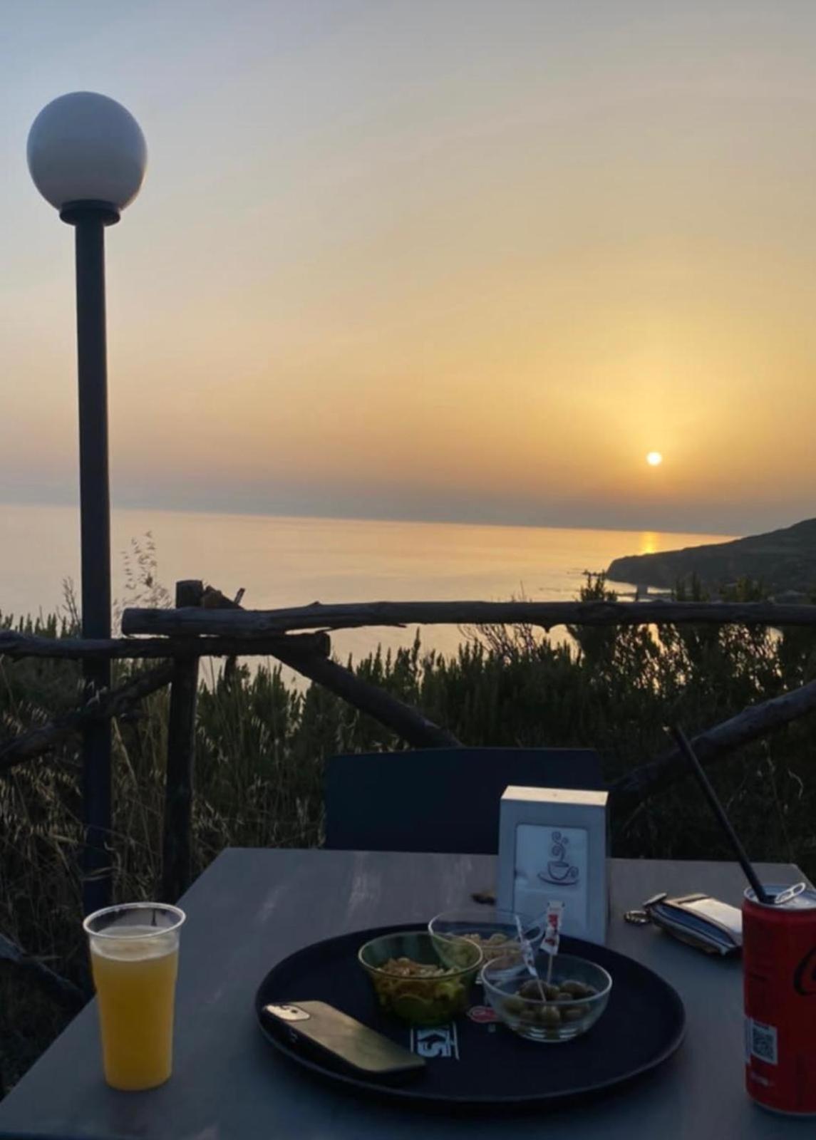 Al Faro Bed & Breakfast Realmonte Ngoại thất bức ảnh